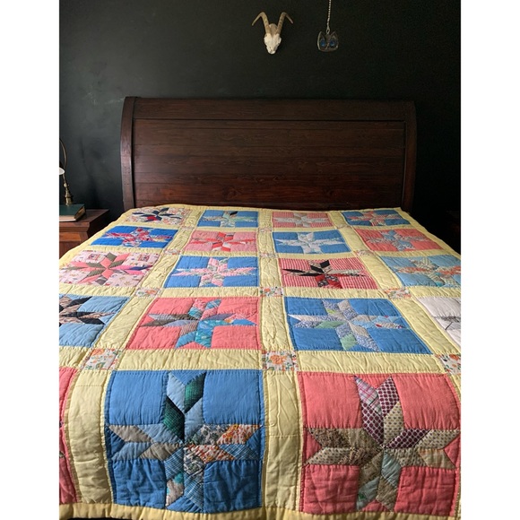 Hand Crafted Other - Full size handmade yellow backing cross quilt